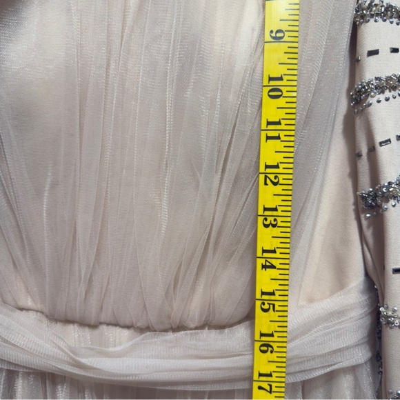 HENNIN Evening Gown Women’s Dress Size 38 Nude Tulle with Embroidery and Beading - Picture 14 of 16